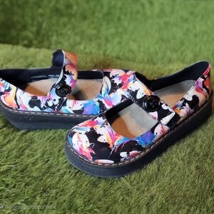 Multi colored Ingaro Jane shoes